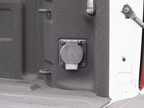 Used 2020 Chevrolet Silverado 3500 High Country w/ Technology Package image 30