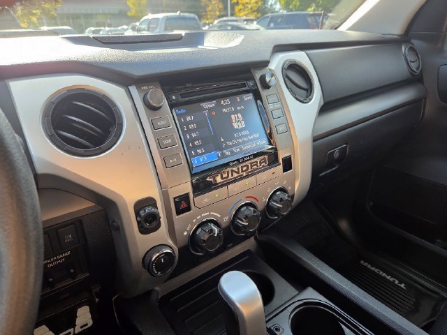 Used 2017 Toyota Tundra SR5 AWD/4WD image 24