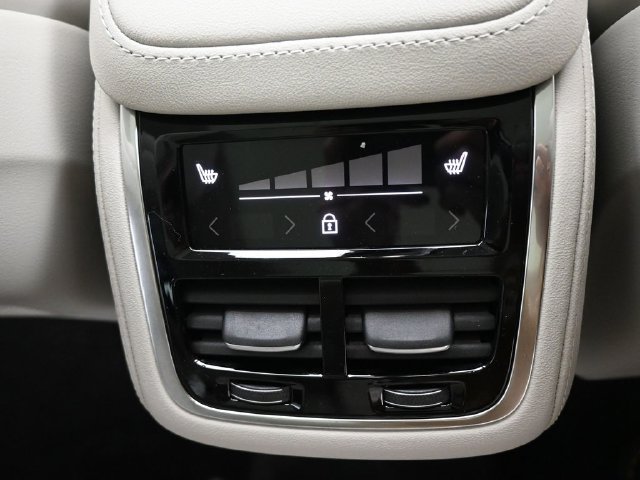 New 2026 Volvo XC90 B6 Ultra w/ Protection Package AWD/4WD image 35