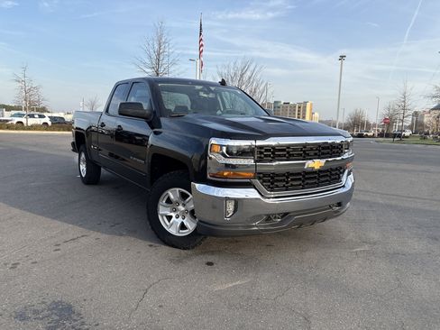 Used 2018 Chevrolet Silverado 1500 LT w/ All Star Edition image 2