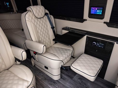 Used 2023 Mercedes-Benz Sprinter 3500 w/ Parking Package image 34