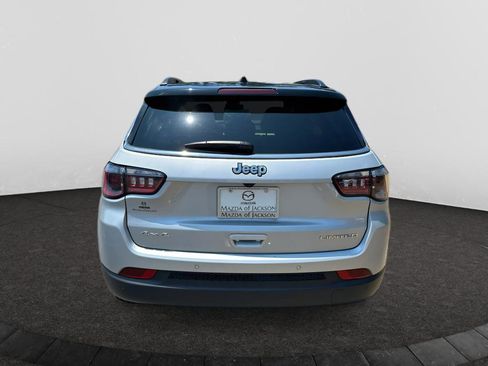 Used 2025 Jeep Compass Limited AWD/4WD image 4