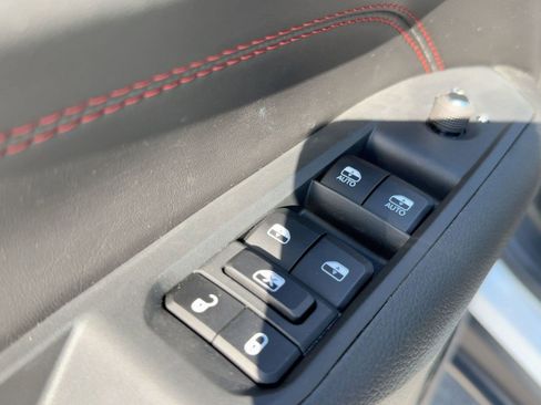 New 2026 Jeep Compass Trailhawk image 29