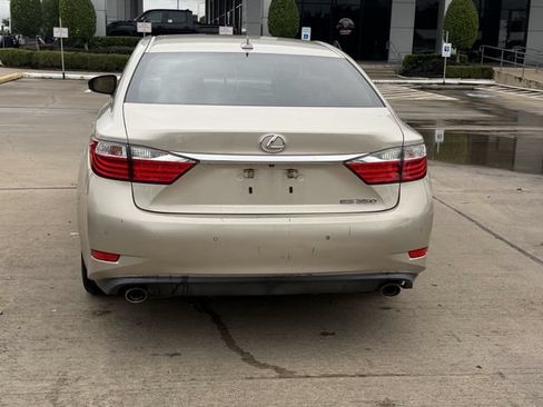 Used 2014 Lexus ES 350 w/ Premium Package FWD image 6