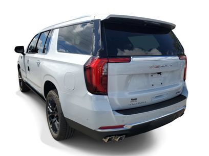 New 2026 GMC Yukon XL Denali w/ Sun & Power Step Package