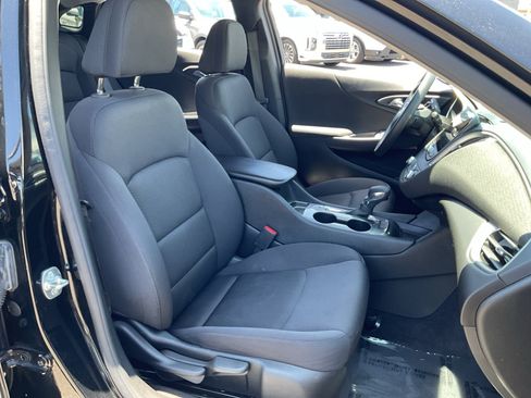 Used 2025 Chevrolet Malibu LS FWD image 21