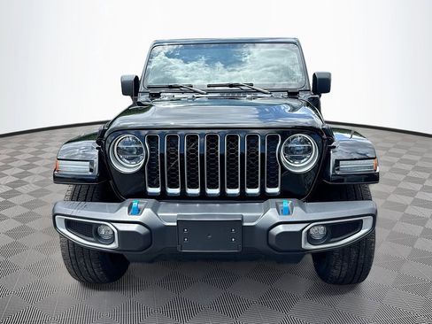 Used 2022 Jeep Wrangler Unlimited Sahara w/ Cold Weather Group AWD/4WD image 2