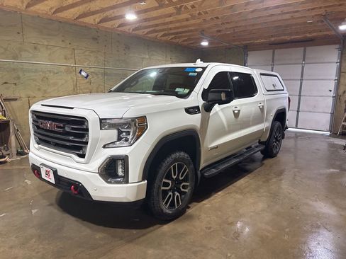 Used 2020 GMC Sierra 1500 AT4 w/ AT4 Premium Package AWD/4WD image 2