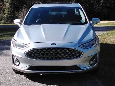 Used 2019 Ford Fusion Titanium AWD/4WD image 3