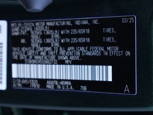 Certified 2025 Toyota Highlander XLE image 31