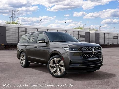 New 2027 Lincoln Navigator Black Label w/ Black Label Special Edition AWD/4WD image 4
