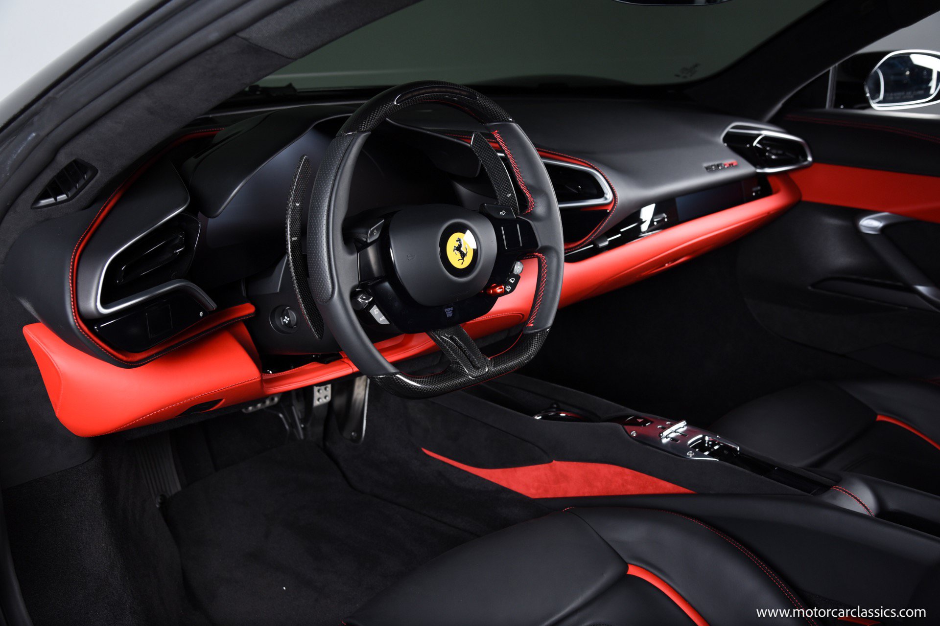 Used 2023 Ferrari 296 GTB RWD image 17