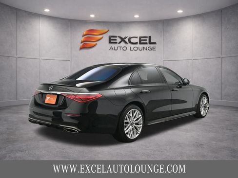 Used 2023 Mercedes-Benz S 500 4MATIC w/ AMG Line image 9
