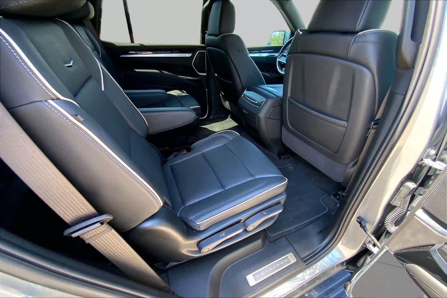Used 2026 Cadillac Escalade Sport w/ Touring Package AWD/4WD image 19