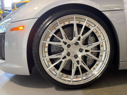 Used 2018 Audi R8 V10 plus w/ 20" Wheel Package AWD/4WD image 32