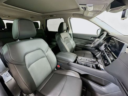 New 2026 Nissan Pathfinder SL w/ SL Premium Package AWD/4WD image 30