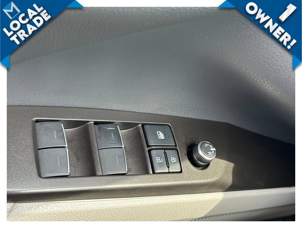 Used 2021 Toyota Camry XLE FWD image 27