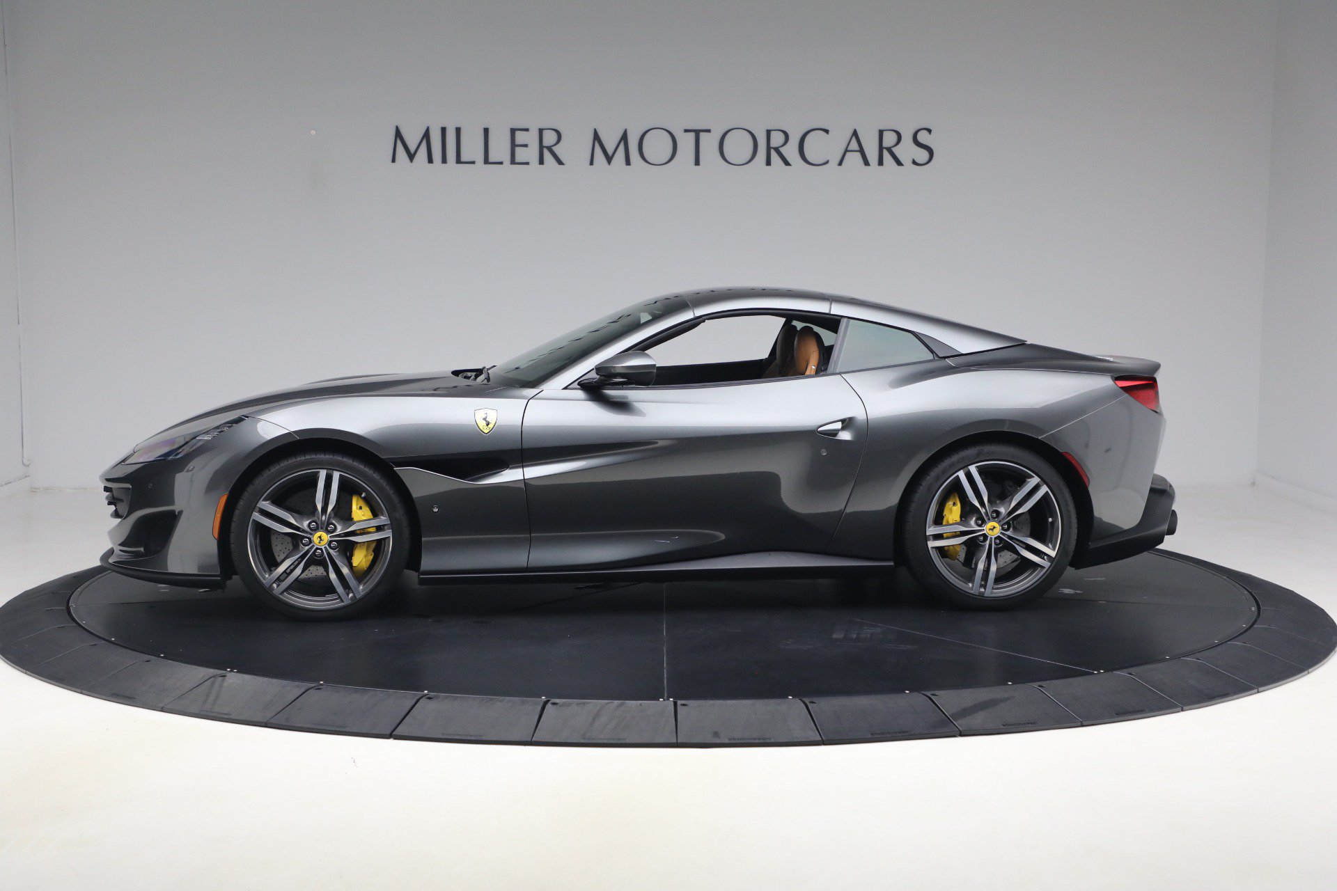 Certified 2019 Ferrari Portofino RWD image 30