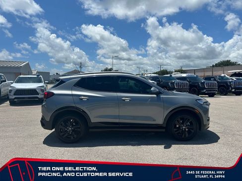 Used 2025 Buick Encore GX Sport Touring FWD image 8