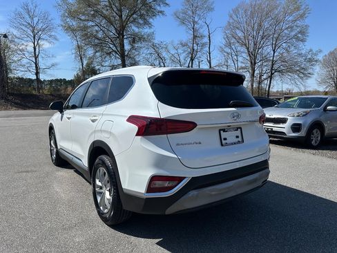 Used 2019 Hyundai Santa Fe SE image 5
