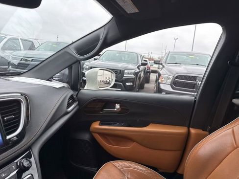 Used 2021 Chrysler Pacifica Pinnacle image 19