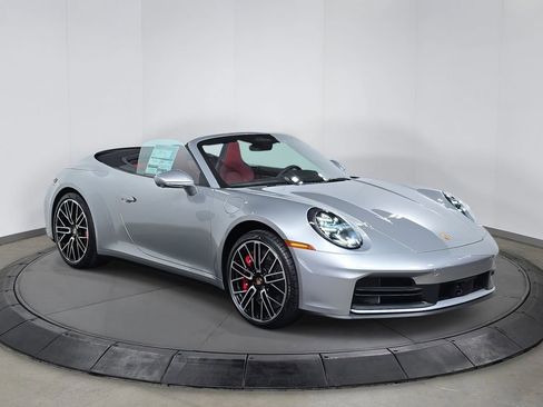 New 2026 Porsche 911 Carrera 4S image 9