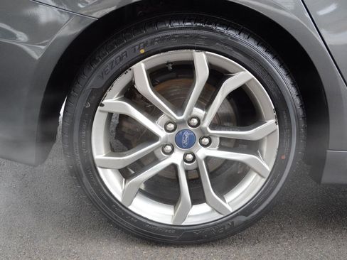 Used 2020 Ford Fusion Titanium image 11