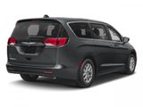Used 2017 Chrysler Pacifica Touring image 2