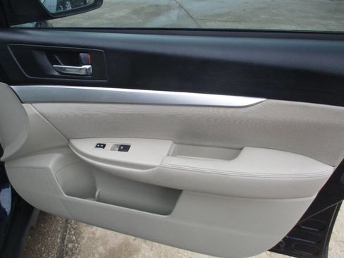 Used 2014 Subaru Outback 2.5i image 34