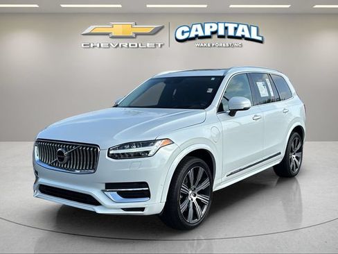 Used 2022 Volvo XC90 T8 Inscription w/ Advanced Package AWD/4WD image 32