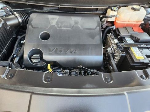 Used 2023 Chevrolet Traverse RS image 33