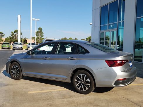 Used 2024 Volkswagen Jetta S image 4