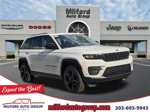 New 2025 Jeep Grand Cherokee 4WD image 1