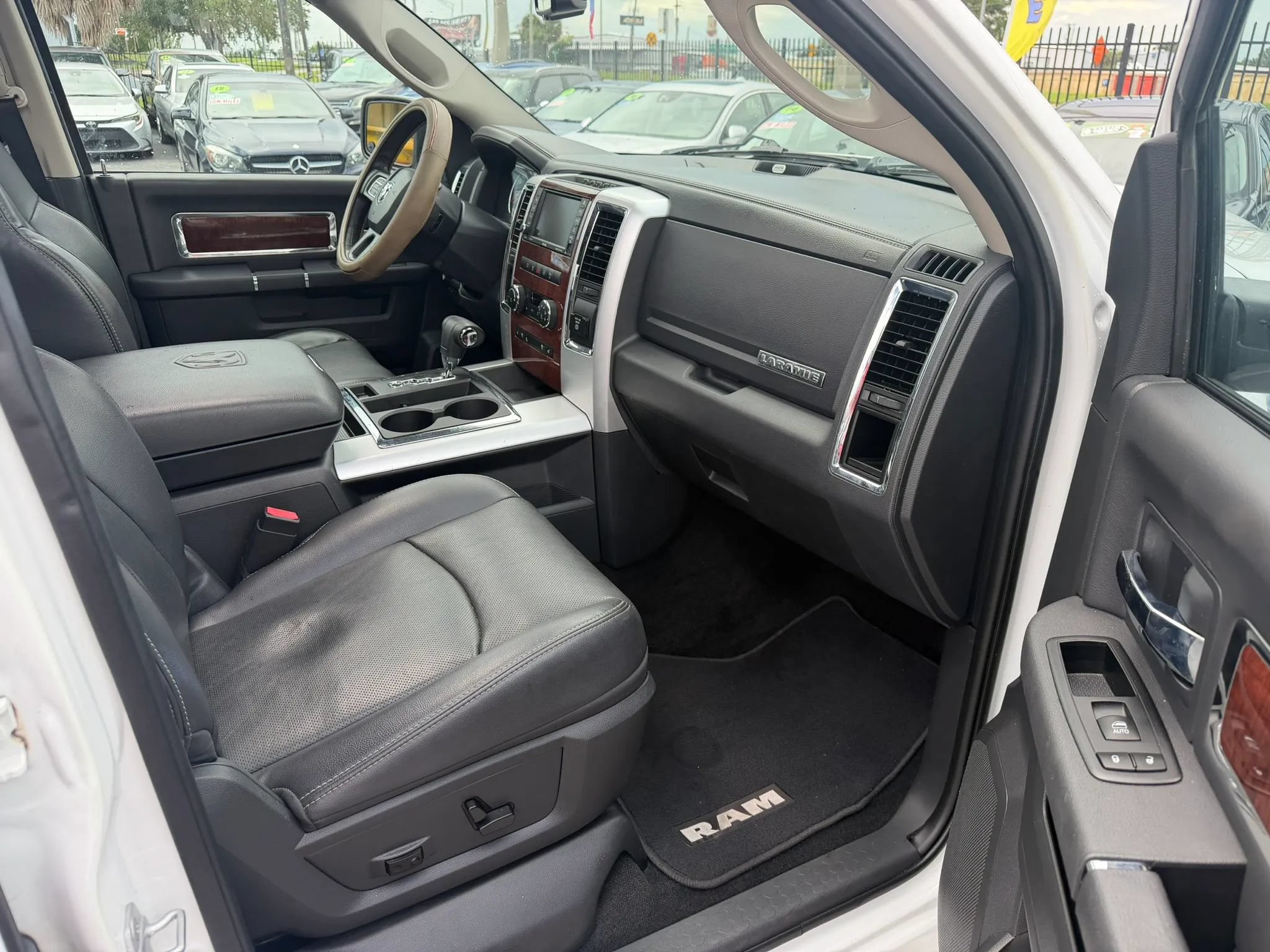 Used 2012 RAM 1500 Laramie RWD image 10