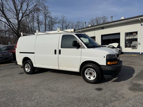 Used 2019 Chevrolet Express 3500 3500 3dr Cargo Van w/ Driver Convenience Package image 8