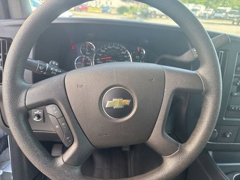 Used 2023 Chevrolet Express 2500 w/ Driver Convenience Package image 14