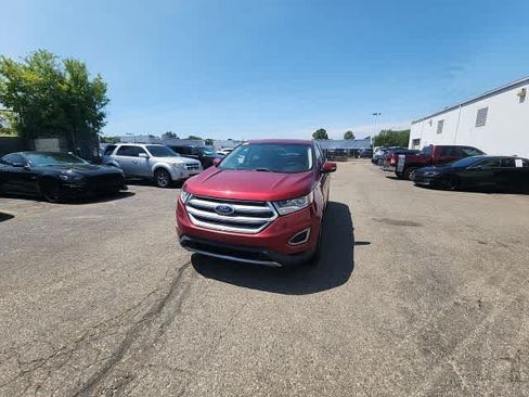 Used 2017 Ford Edge SEL w/ Equipment Group 201A FWD image 4