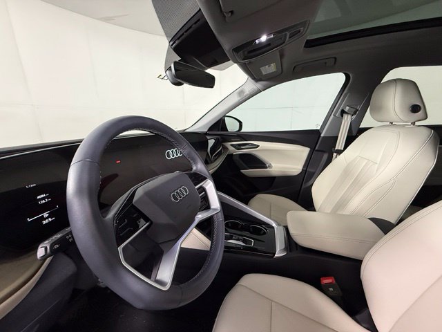 Used 2025 Audi Q5 Premium Plus w/ Premium Plus AWD/4WD image 17