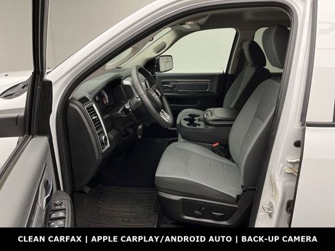 Used 2022 RAM 1500 Classic SLT AWD/4WD image 3