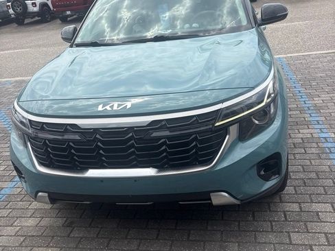 Used 2024 Kia Seltos S AWD/4WD image 3