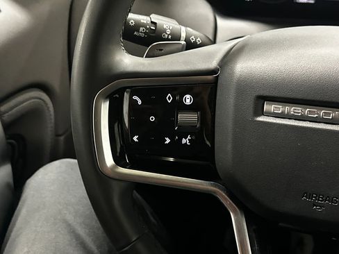 Used 2025 Land Rover Discovery Sport S image 33