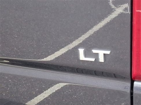 Used 2022 Chevrolet Silverado 1500 LT image 31