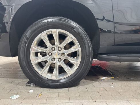 Used 2021 Chevrolet Suburban Premier image 28