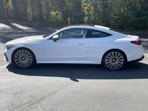 New 2026 Mercedes-Benz CLE 300 4MATIC Coupe image 12