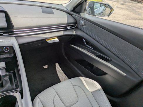 New 2026 Hyundai Elantra Limited FWD image 13