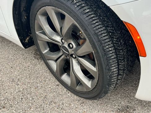 Used 2015 Chrysler 200 S w/ Navigation & Sound Group I image 9