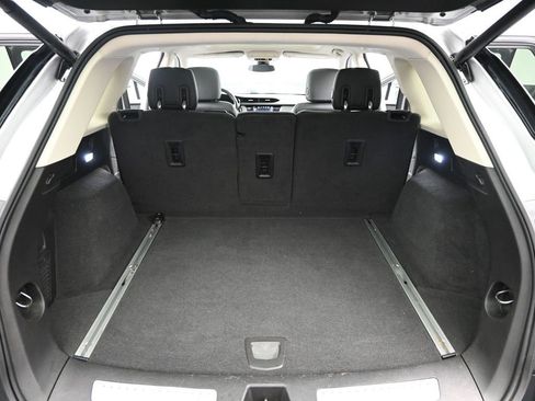 Used 2019 Cadillac XT5 Premium Luxury AWD/4WD image 17