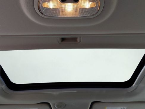 Used 2014 Chevrolet Impala LTZ FWD image 34