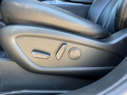 Used 2022 Lincoln Nautilus FWD image 8