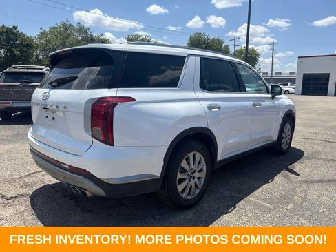 Used 2025 Hyundai Palisade SEL FWD image 2